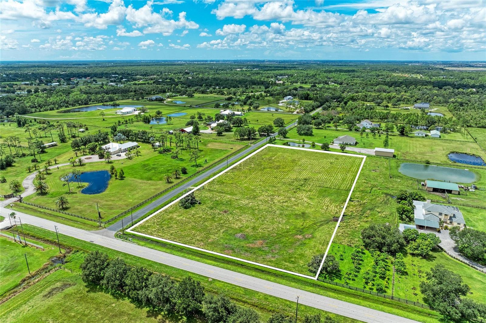 POMELLO PARK - Land