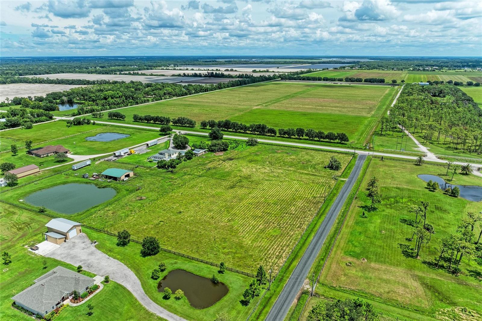 POMELLO PARK - Land