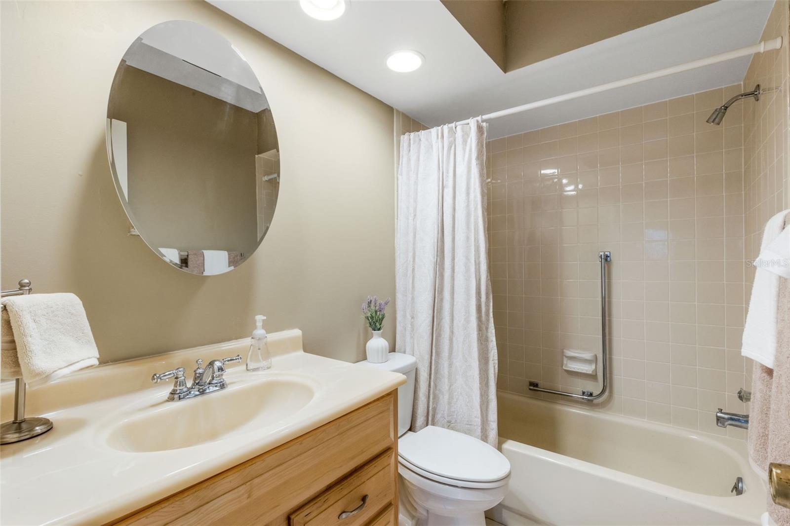 HIGHLAND LAKES - Residential