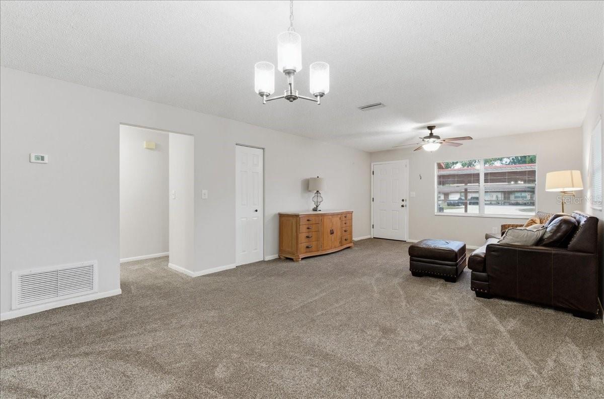 PINELLAS FARMS - Residential Lease