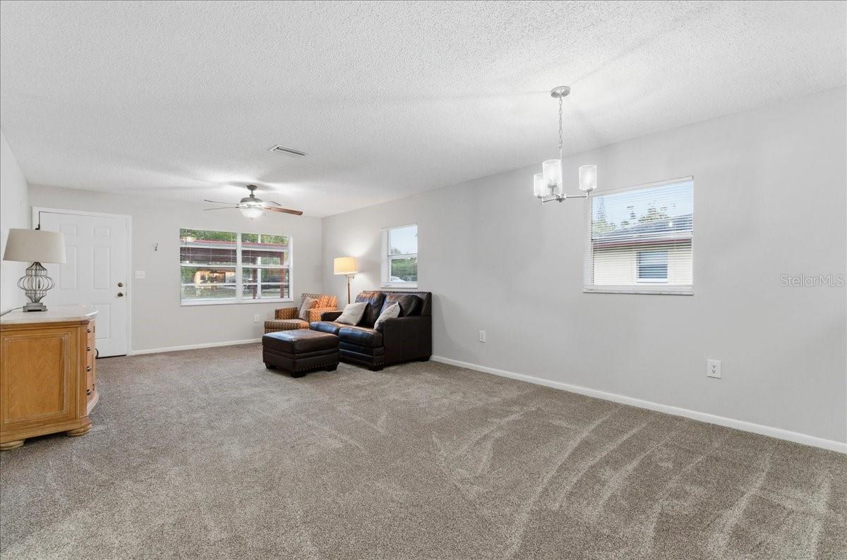 PINELLAS FARMS - Residential Lease