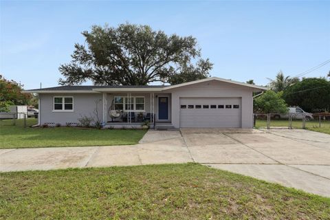 Photo of 622 Hewett Drive, Orlando, FL 32807 (MLS # O6366400)
