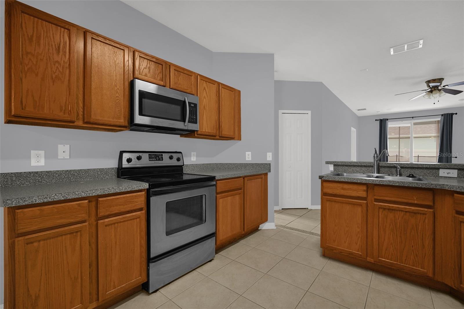 SUNSET RIDGE PH 02 - Residential