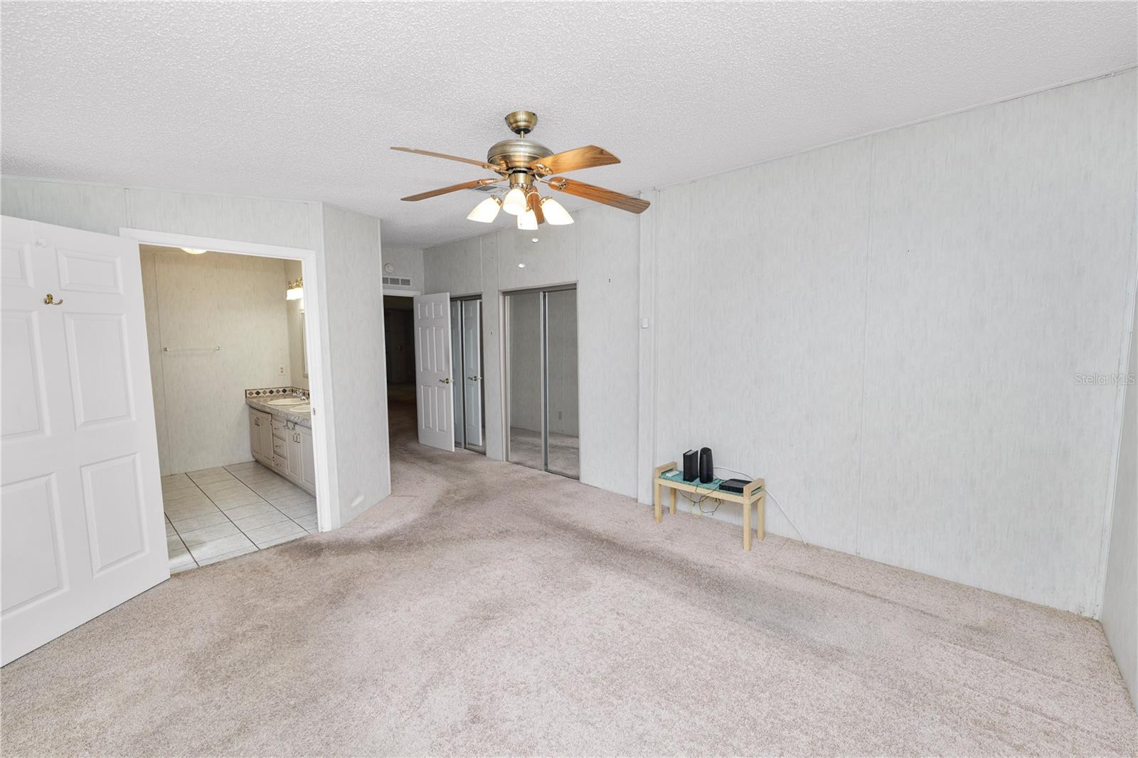 VILLAGE UNIT 03 LAKELAND - Residential