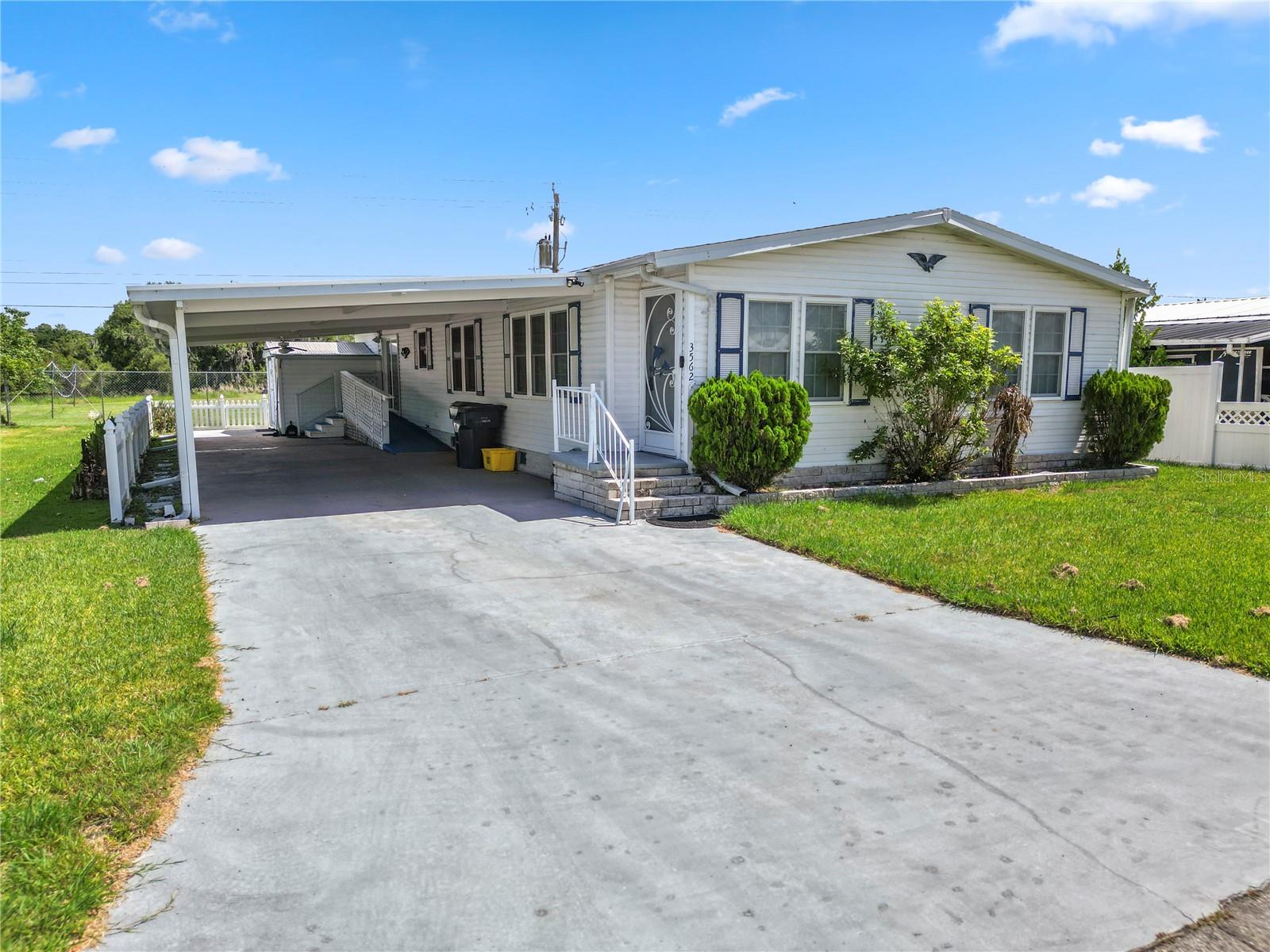 VILLAGE UNIT 03 LAKELAND - Residential