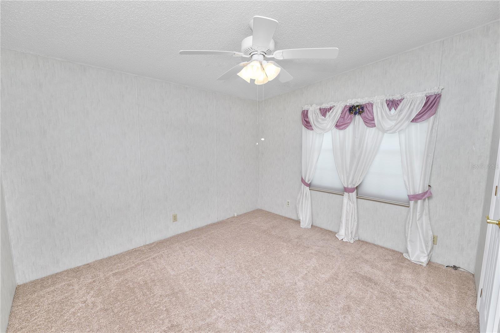 VILLAGE UNIT 03 LAKELAND - Residential
