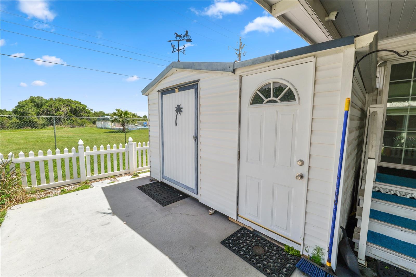 VILLAGE UNIT 03 LAKELAND - Residential
