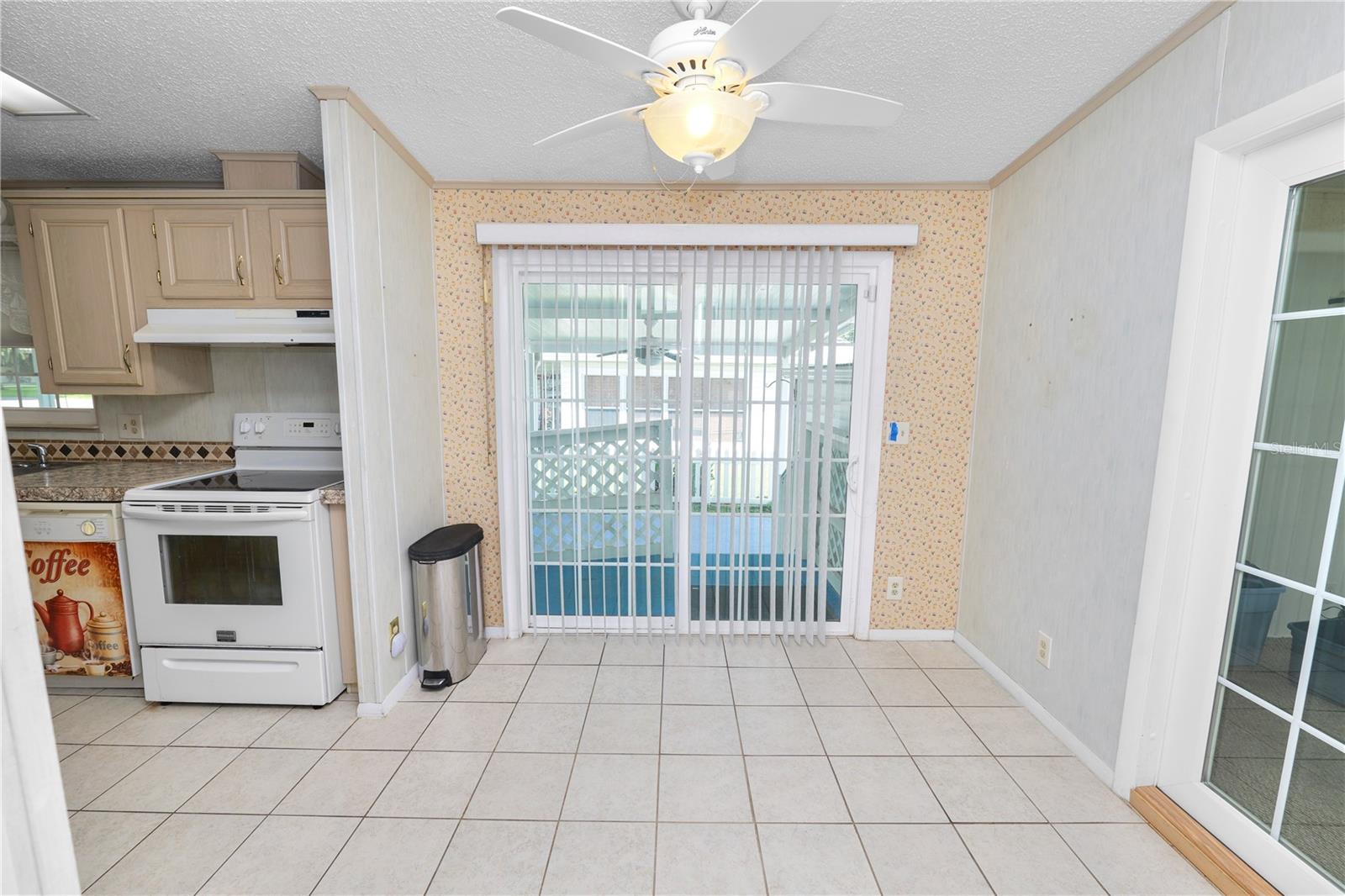 VILLAGE UNIT 03 LAKELAND - Residential
