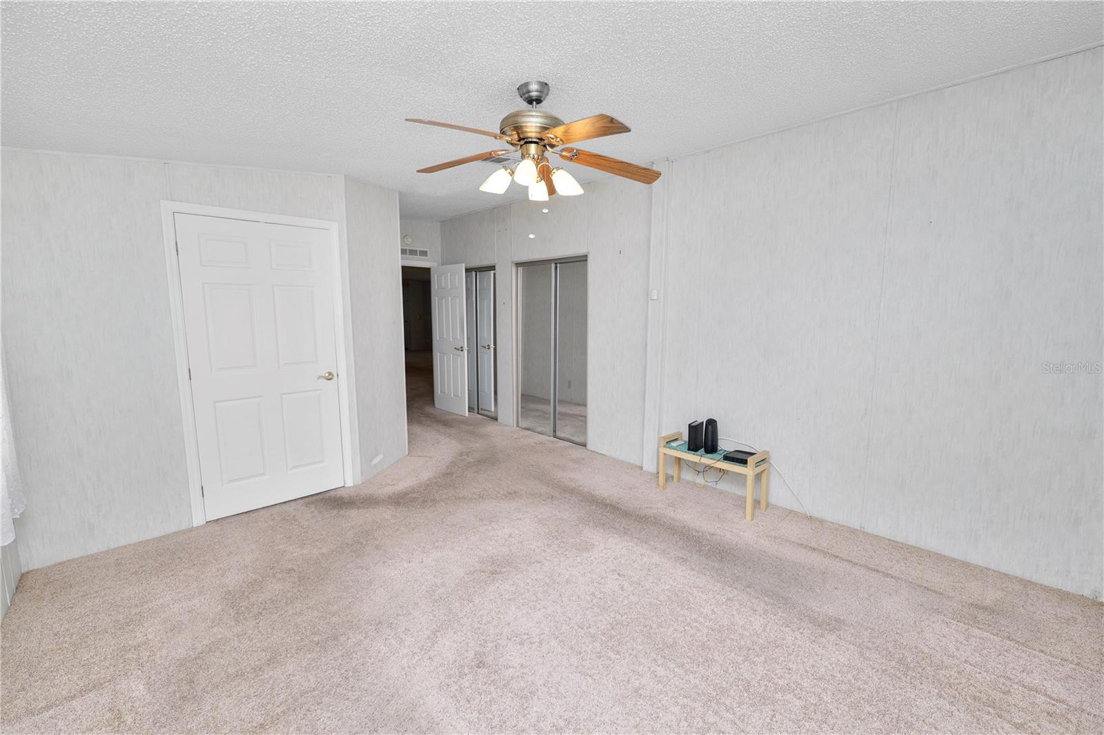VILLAGE UNIT 03 LAKELAND - Residential