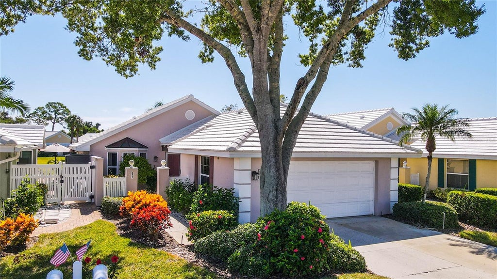 Photo of 827 Harrington Lake Lane #35, Venice, FL 34293 (MLS # A4704308)