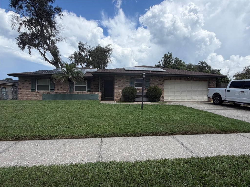Photo of 814 Shangri La Drive, Seffner, FL 33584 (MLS # TB8554310)