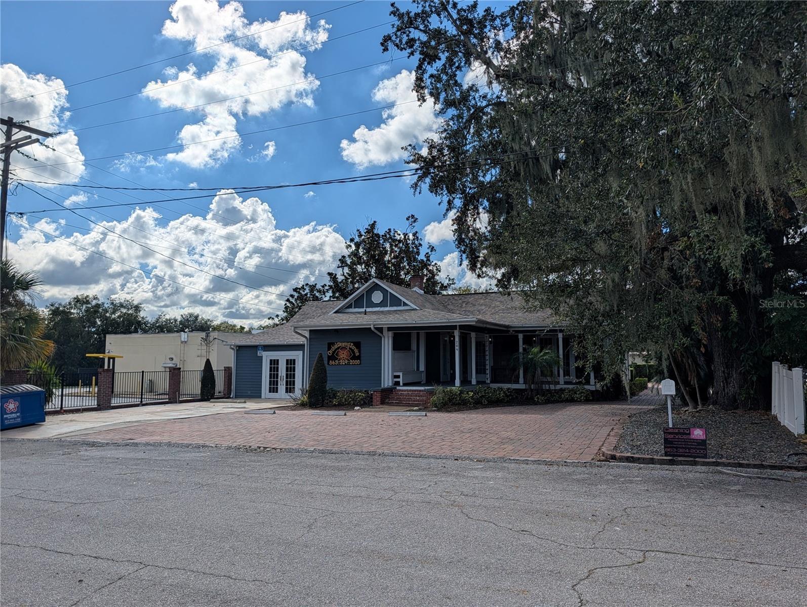 209 E BADCOCK BOULEVARD