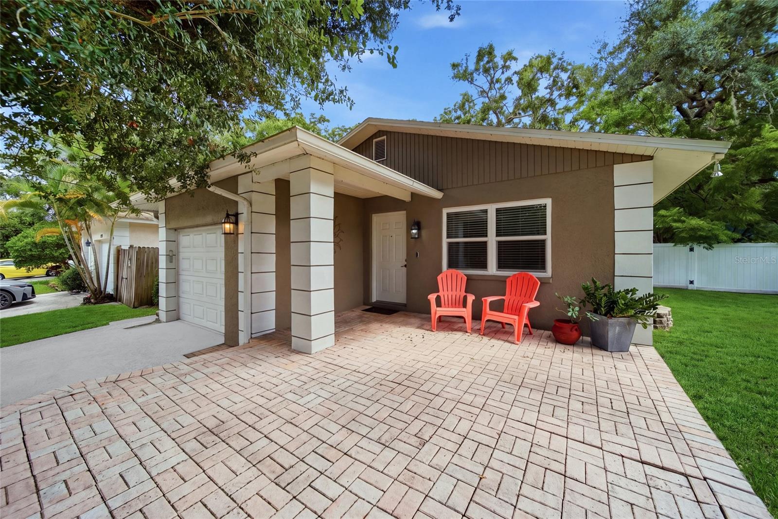 1140 DR ML KING JR STREET N