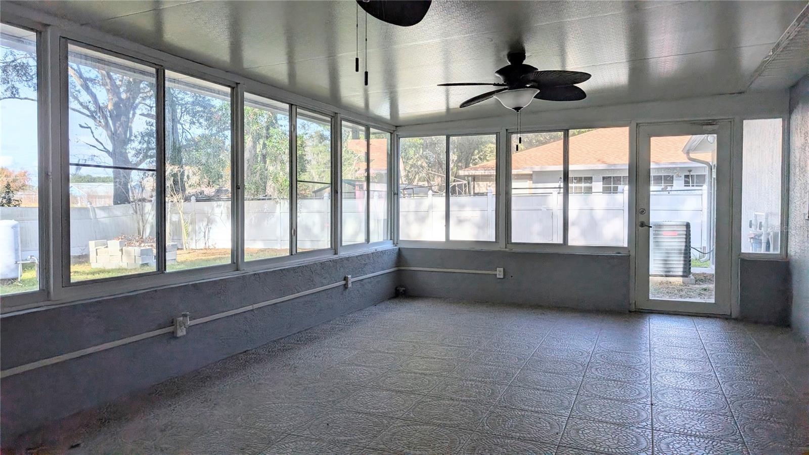 SILVER SPGS SHORES UN 19 - Residential