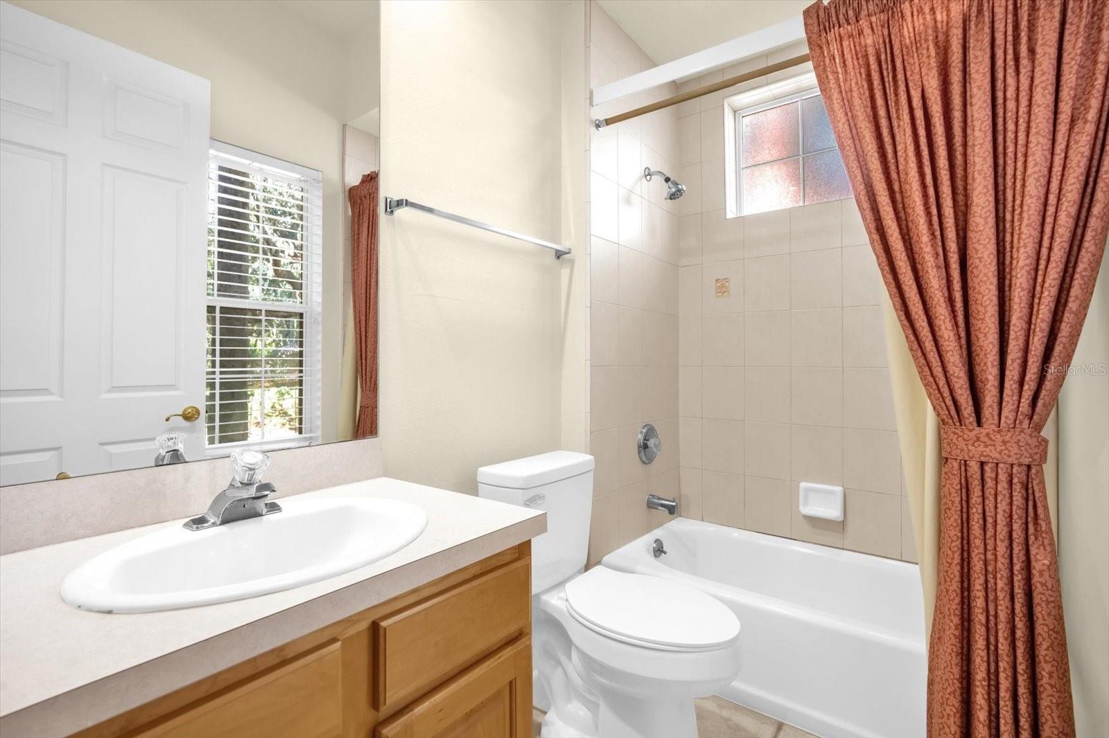 HOWEY MISSION SONOMA CONDO - Residential