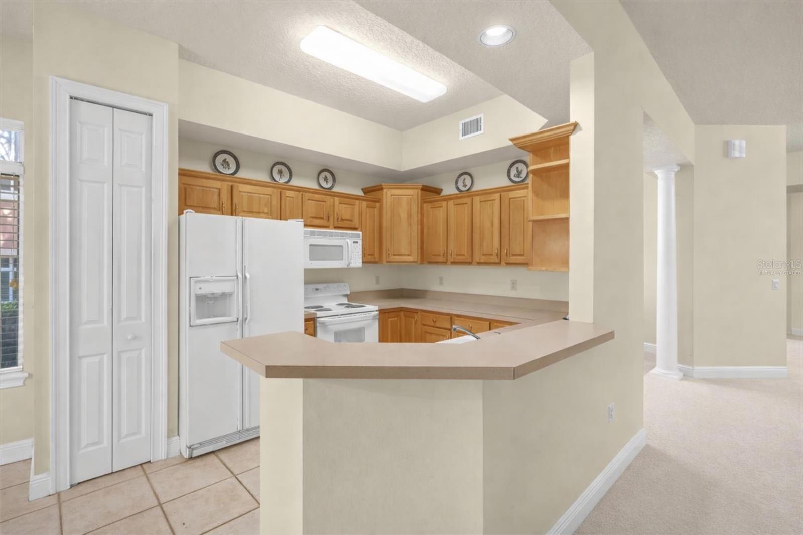 HOWEY MISSION SONOMA CONDO - Residential