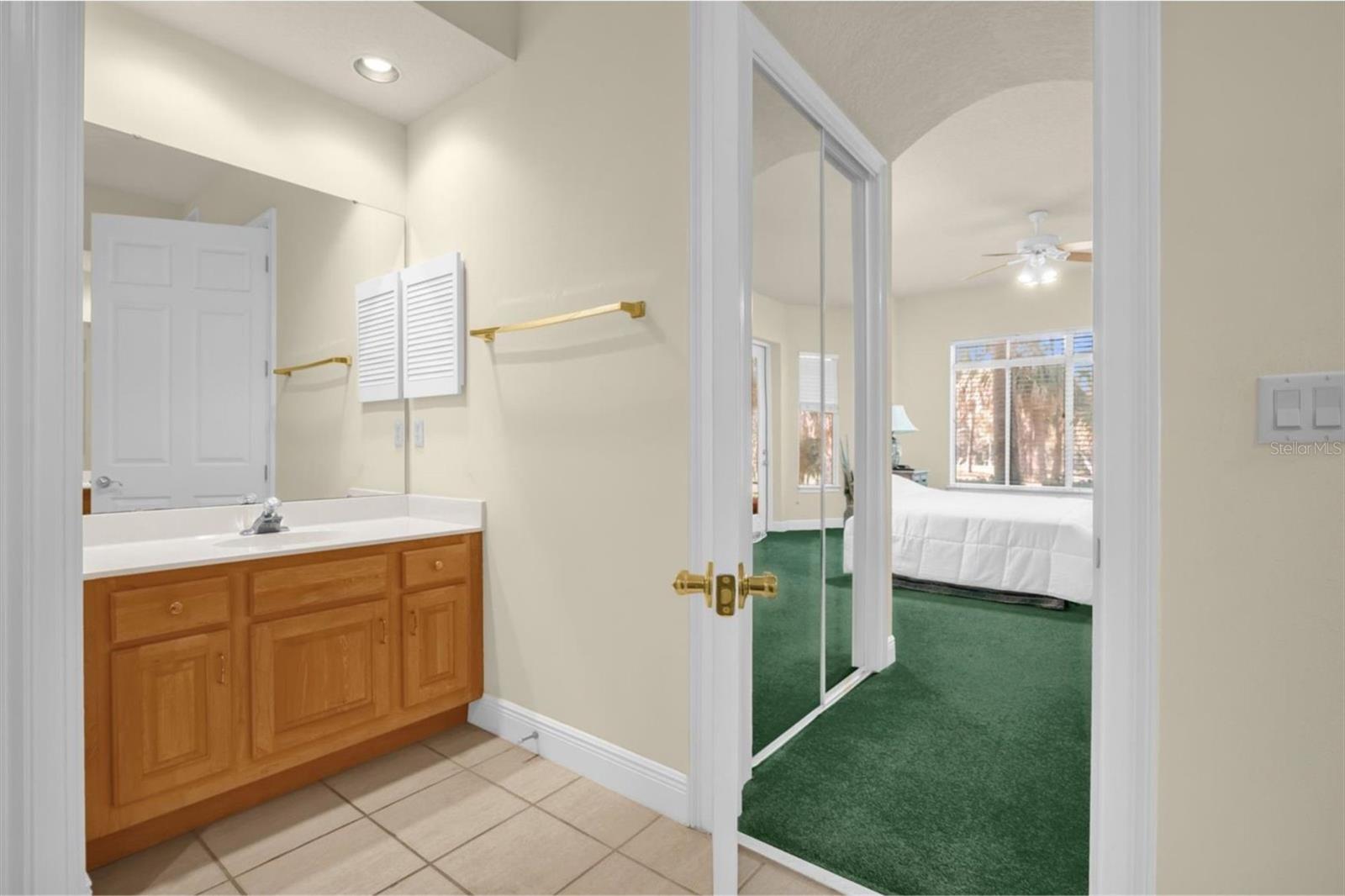 HOWEY MISSION SONOMA CONDO - Residential