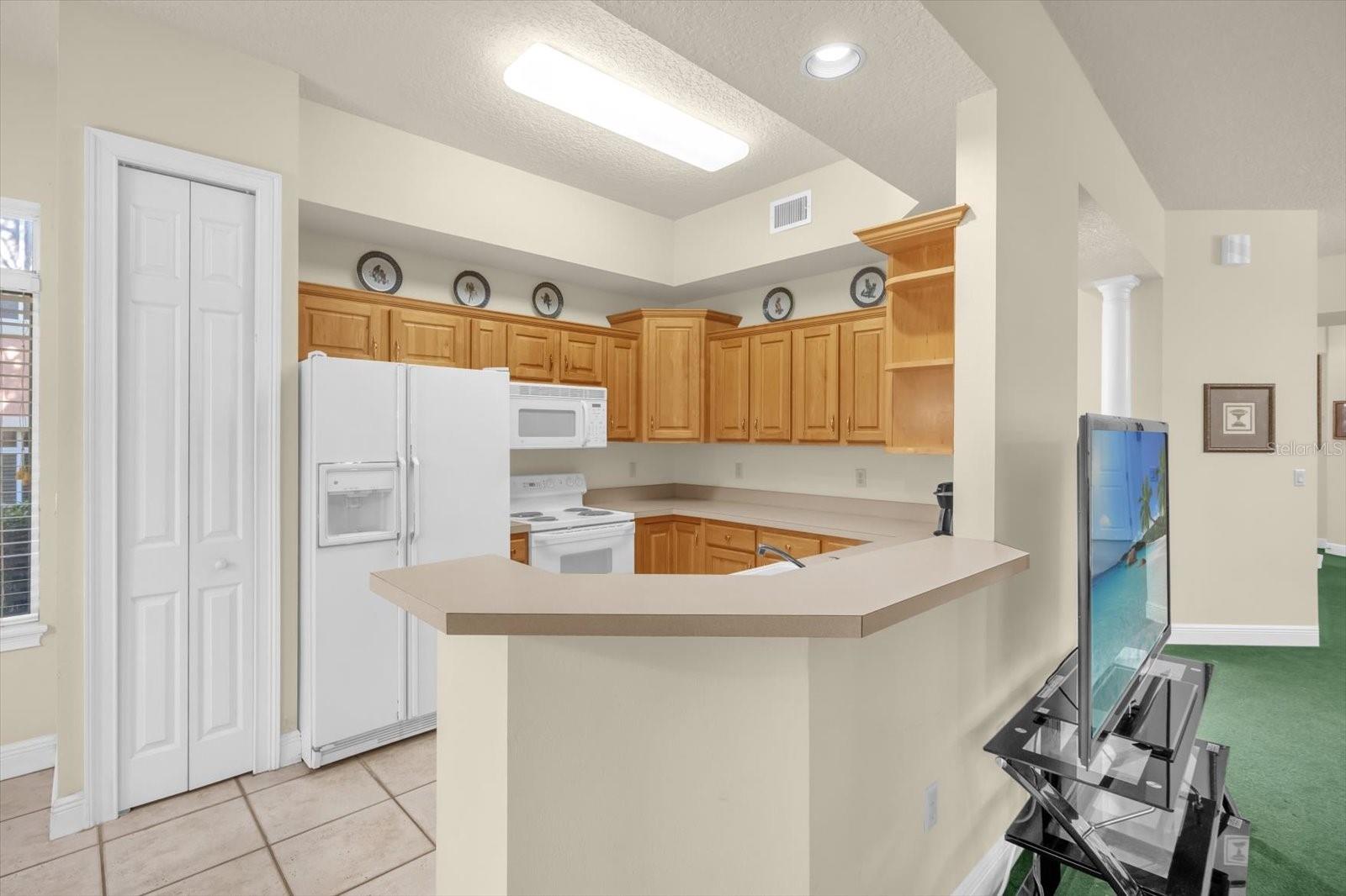 HOWEY MISSION SONOMA CONDO - Residential