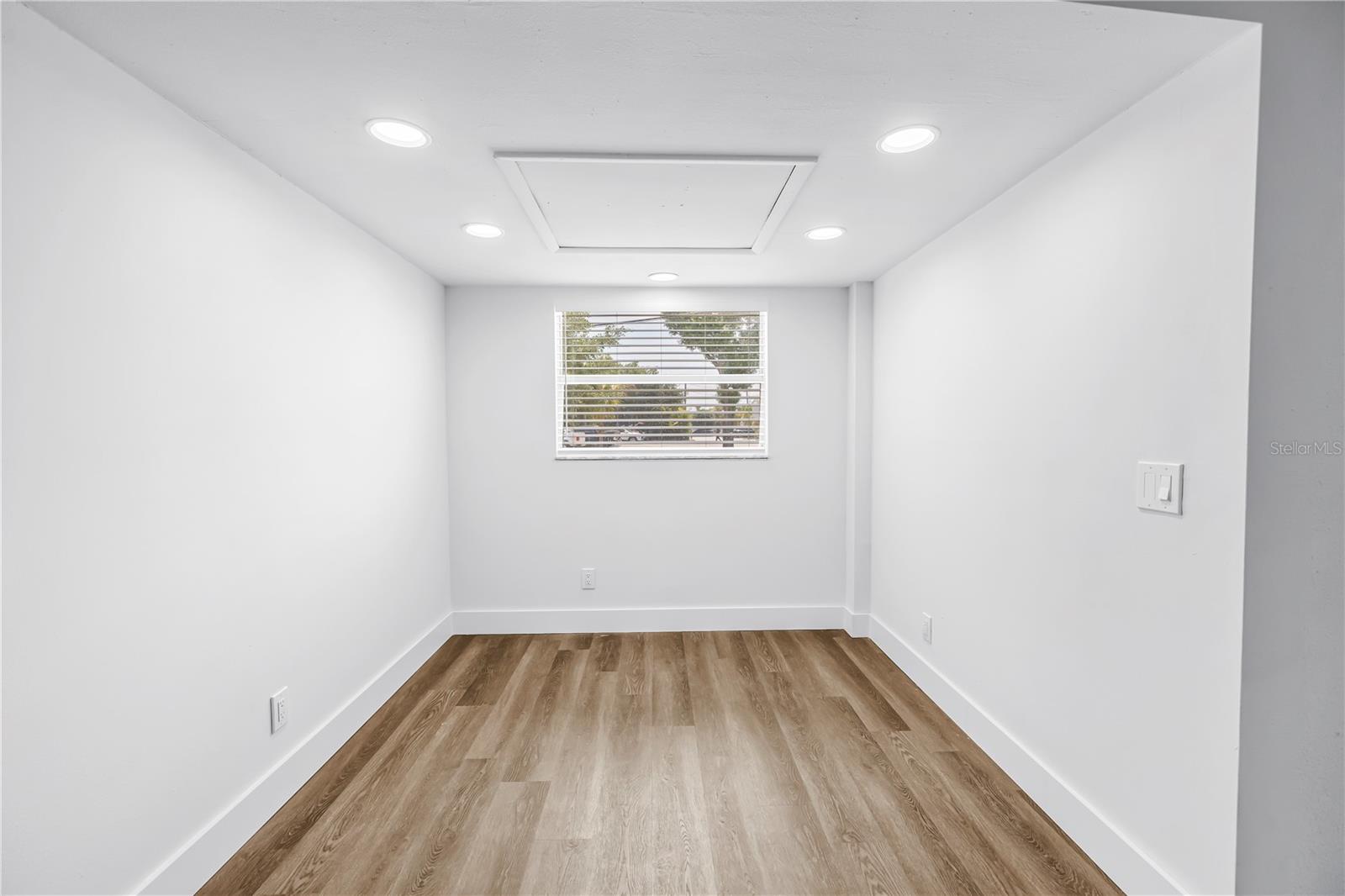 NORTH ST PETERSBURG - Residential