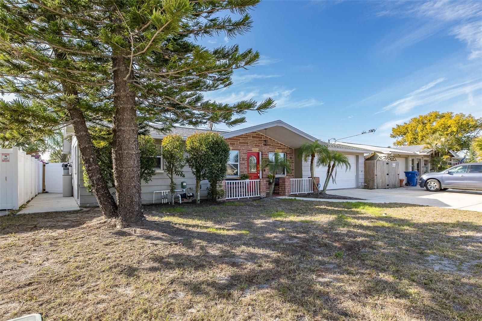 HOLIDAY LAKE ESTATES - Residential