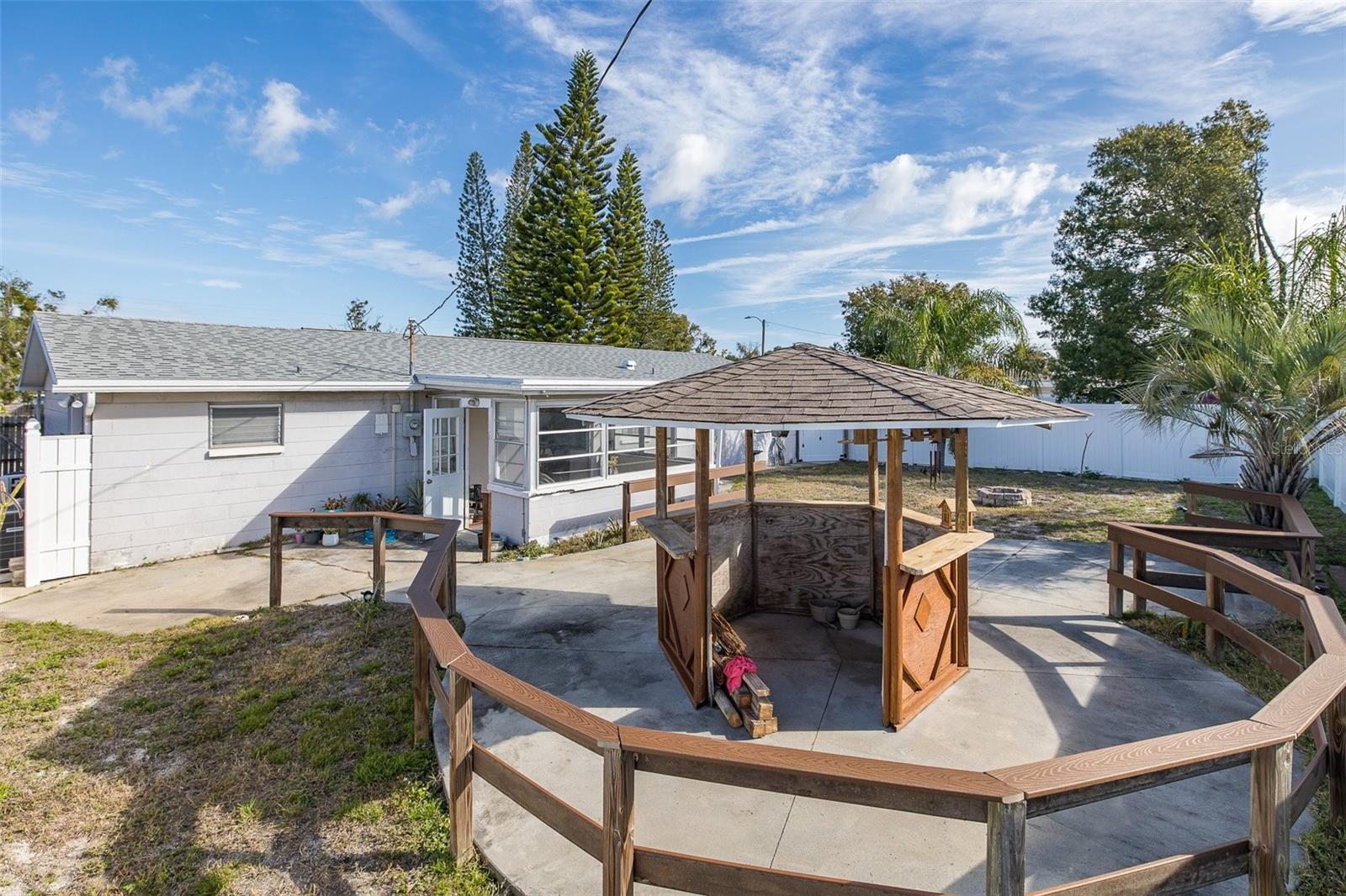 HOLIDAY LAKE ESTATES - Residential