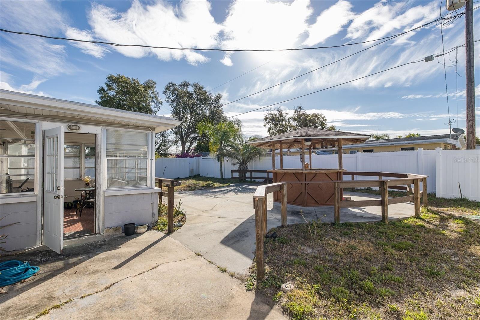 HOLIDAY LAKE ESTATES - Residential