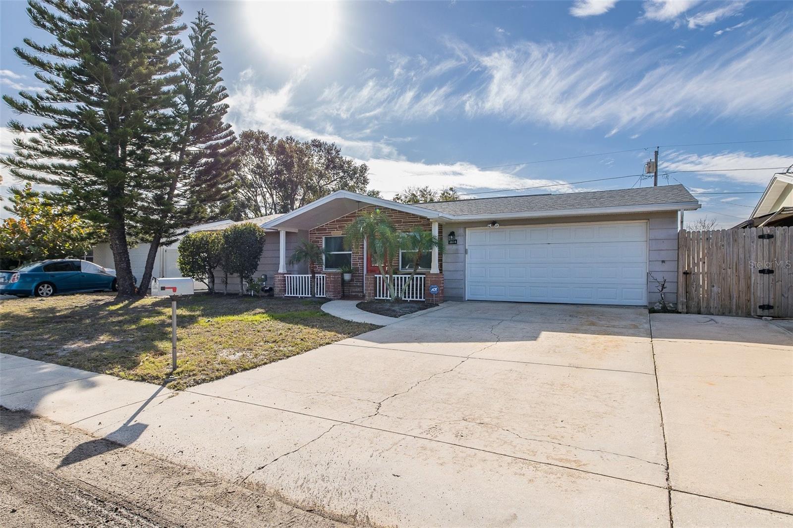 HOLIDAY LAKE ESTATES - Residential