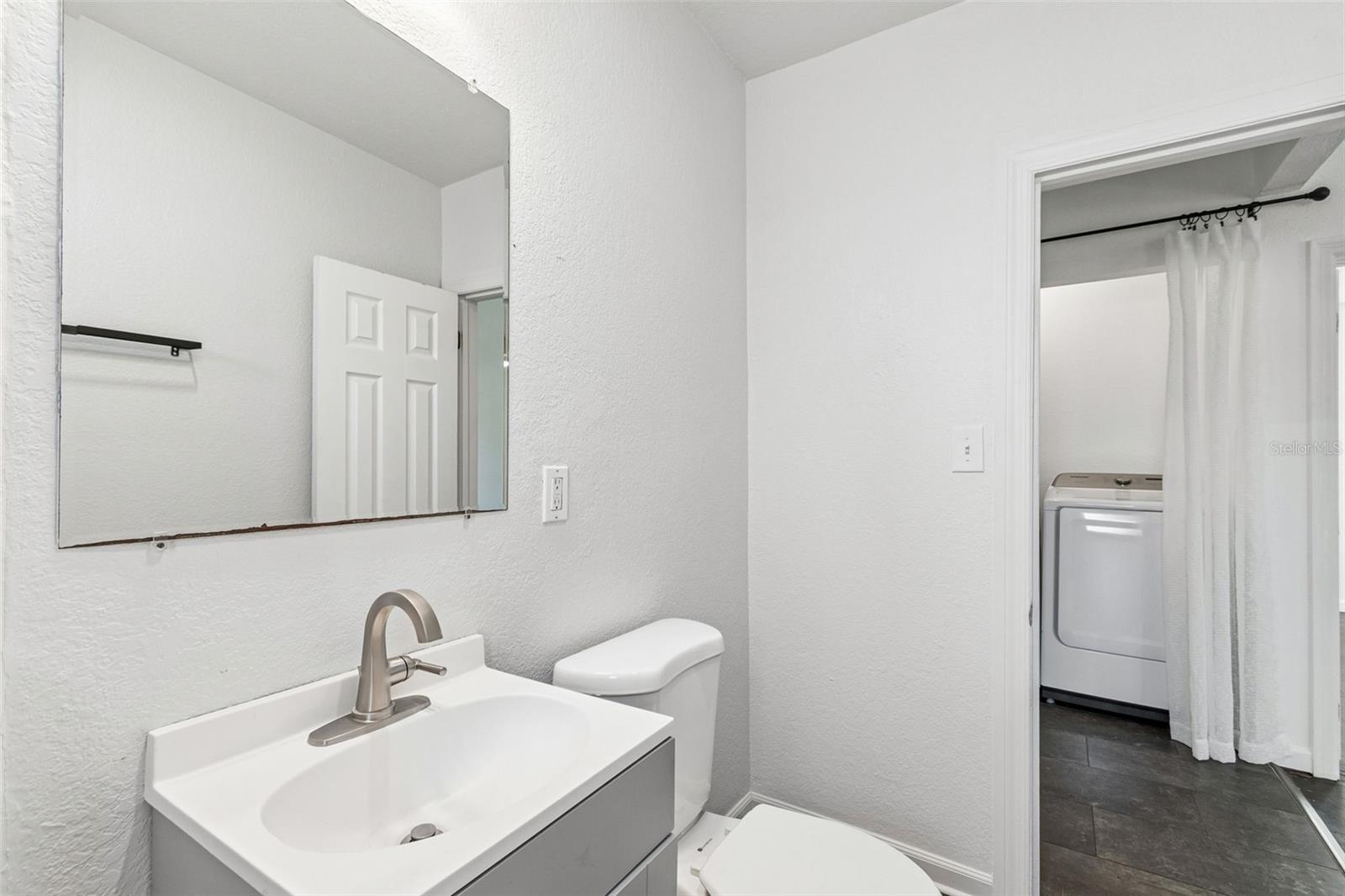 PINECREST PARK - Residential