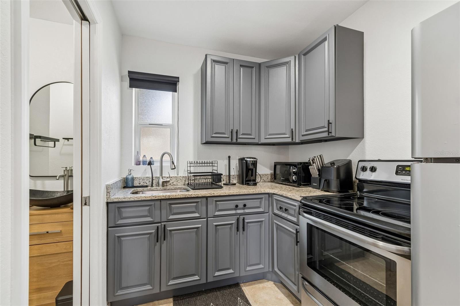 PINECREST PARK - Residential