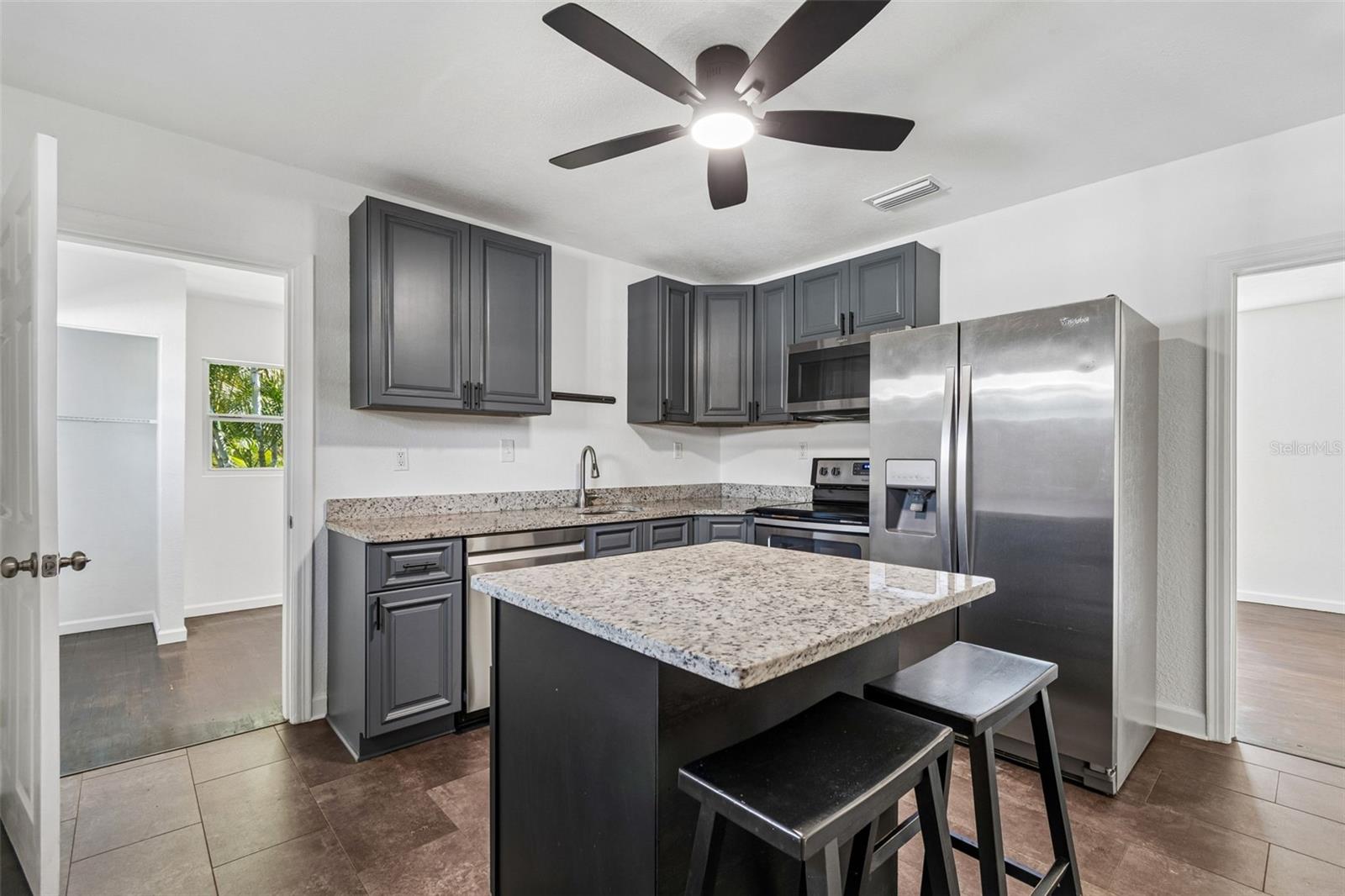 PINECREST PARK - Residential