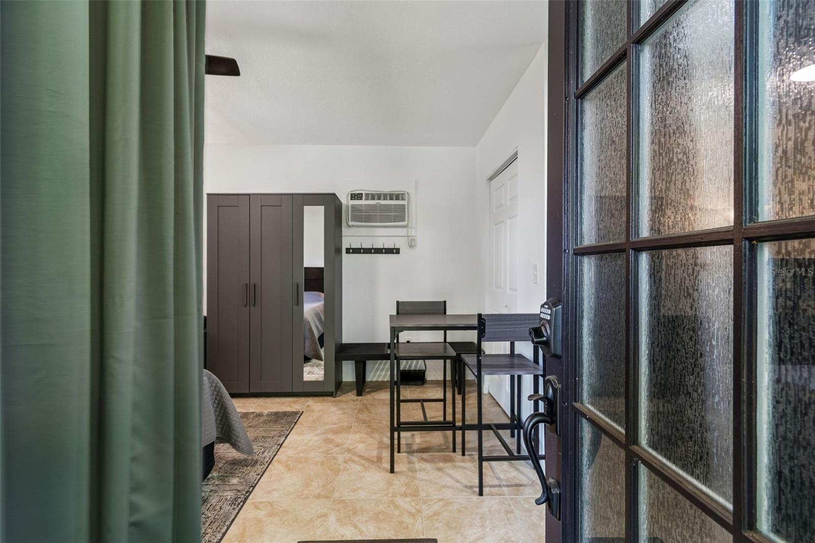 PINECREST PARK - Residential
