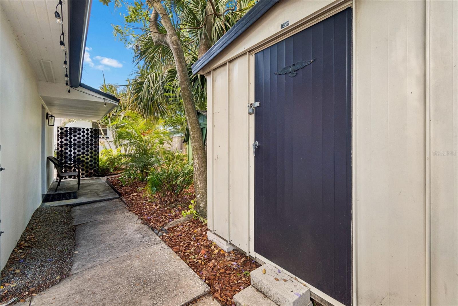 PINECREST PARK - Residential
