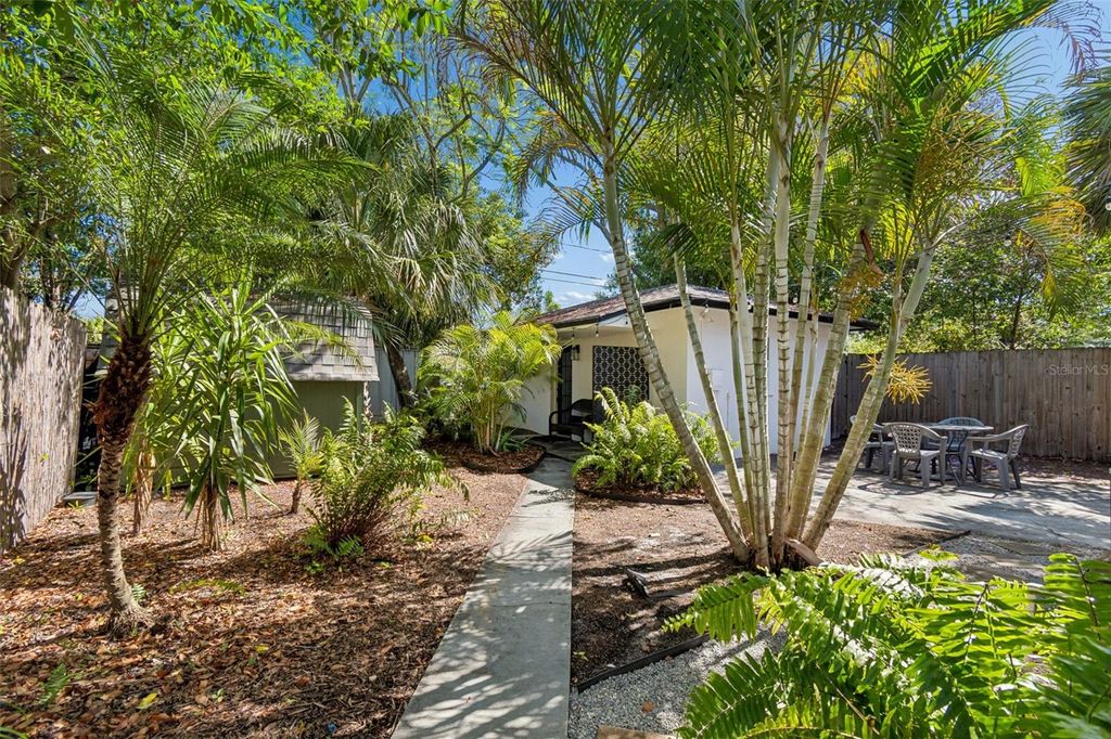Photo of 3737 Burlington Avenue N, St Petersburg, FL 33713 (MLS # TB8510716)
