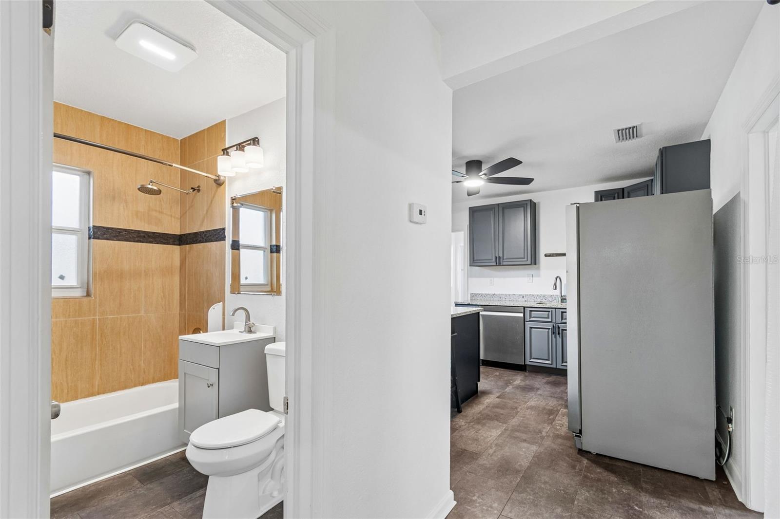 PINECREST PARK - Residential
