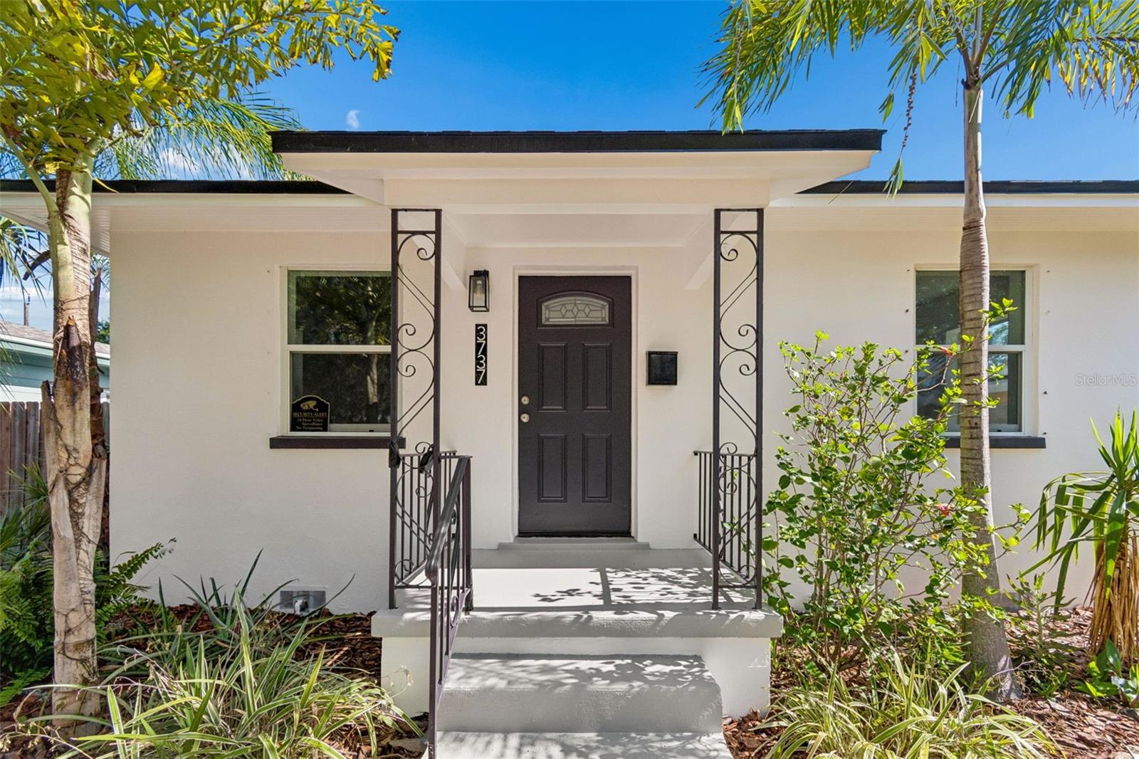 PINECREST PARK - Residential