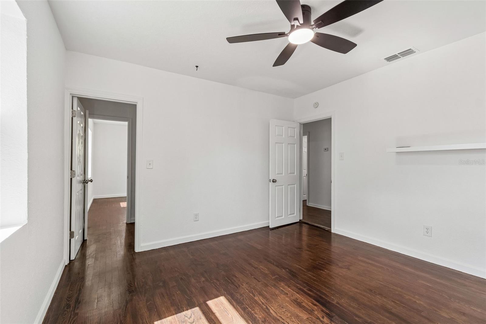 PINECREST PARK - Residential