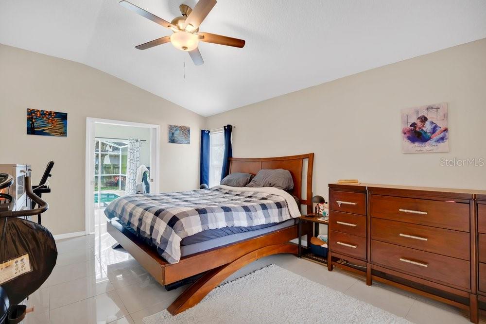 COUNTRY CLUB PARK PH 3 - Residential