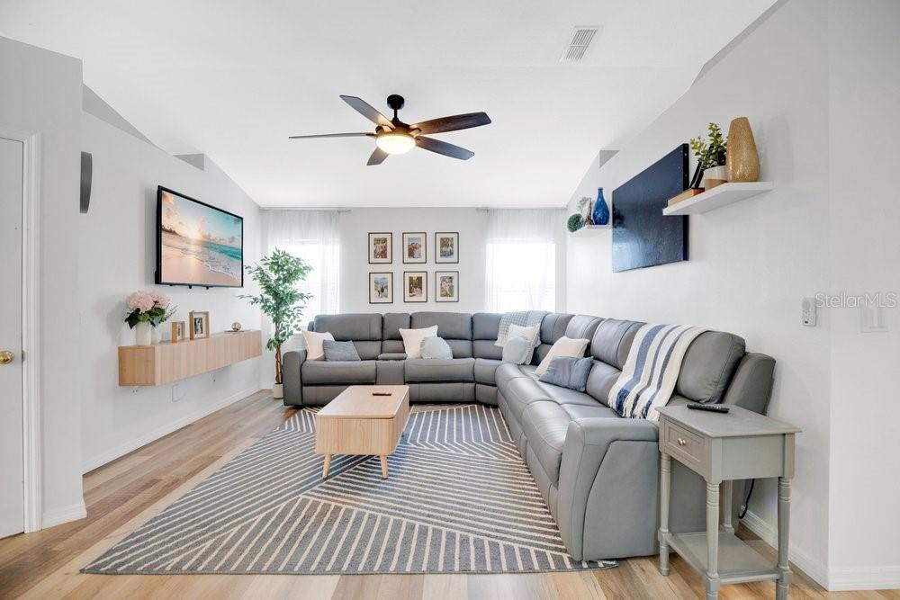 COUNTRY CLUB PARK PH 3 - Residential