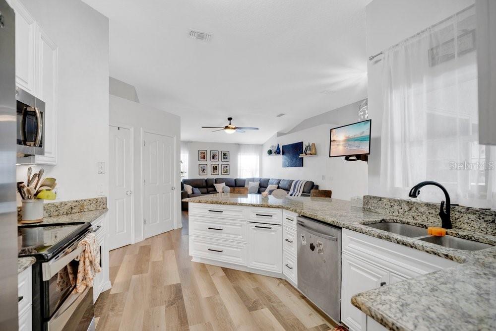 COUNTRY CLUB PARK PH 3 - Residential
