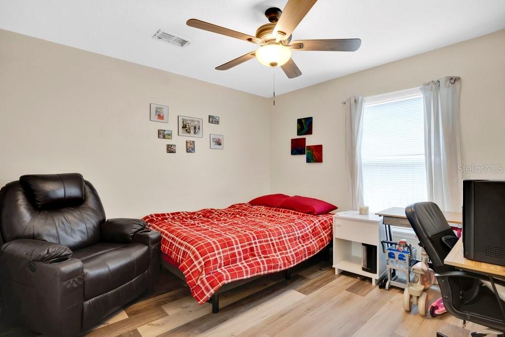 COUNTRY CLUB PARK PH 3 - Residential