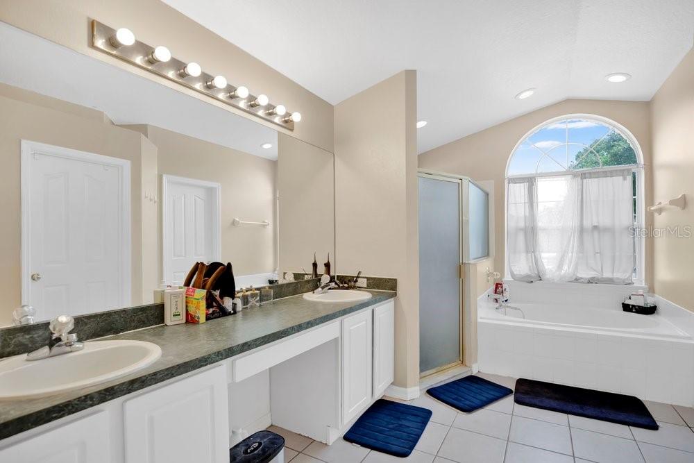 COUNTRY CLUB PARK PH 3 - Residential