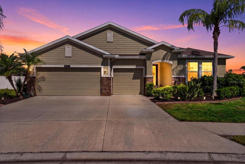 Photo of 15531 Trinity Fall Way, Bradenton, FL 34212 (MLS # A4689053)