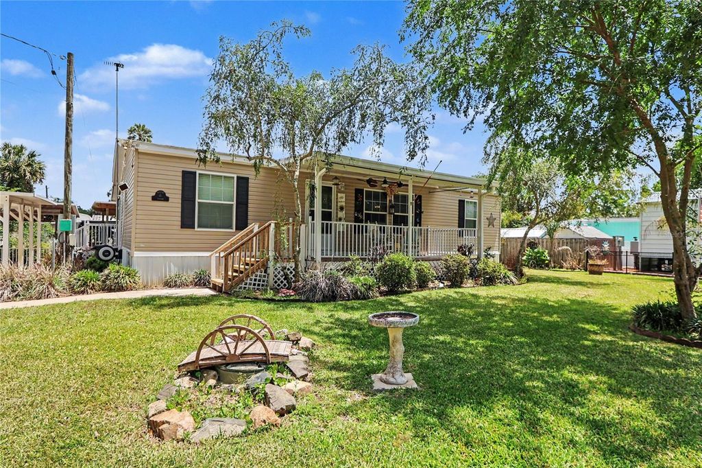 Photo of 56348 Maple Road, Astor, FL 32102 (MLS # OM723590)