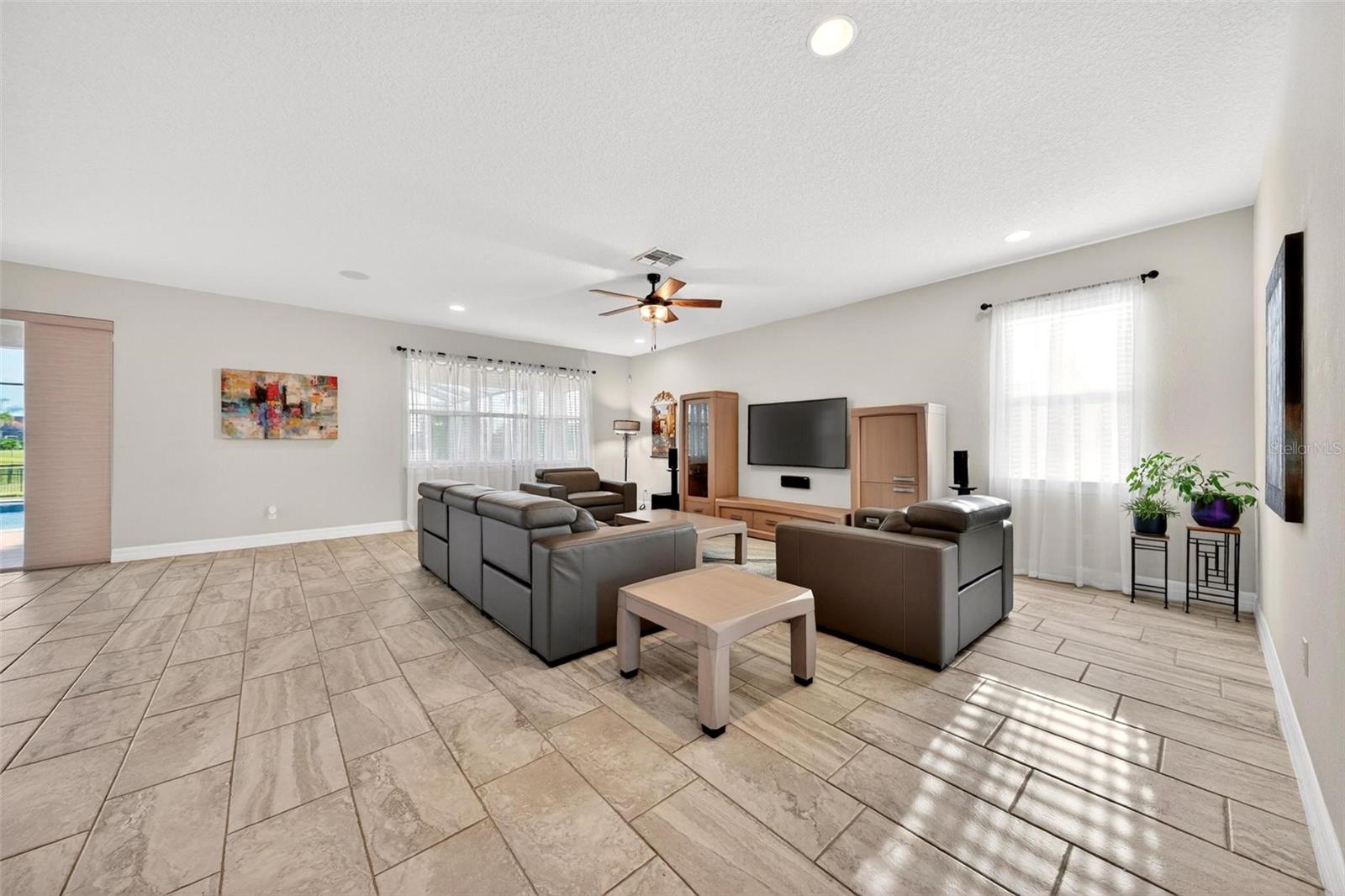 ESTATES/LK PICKETT - Residential