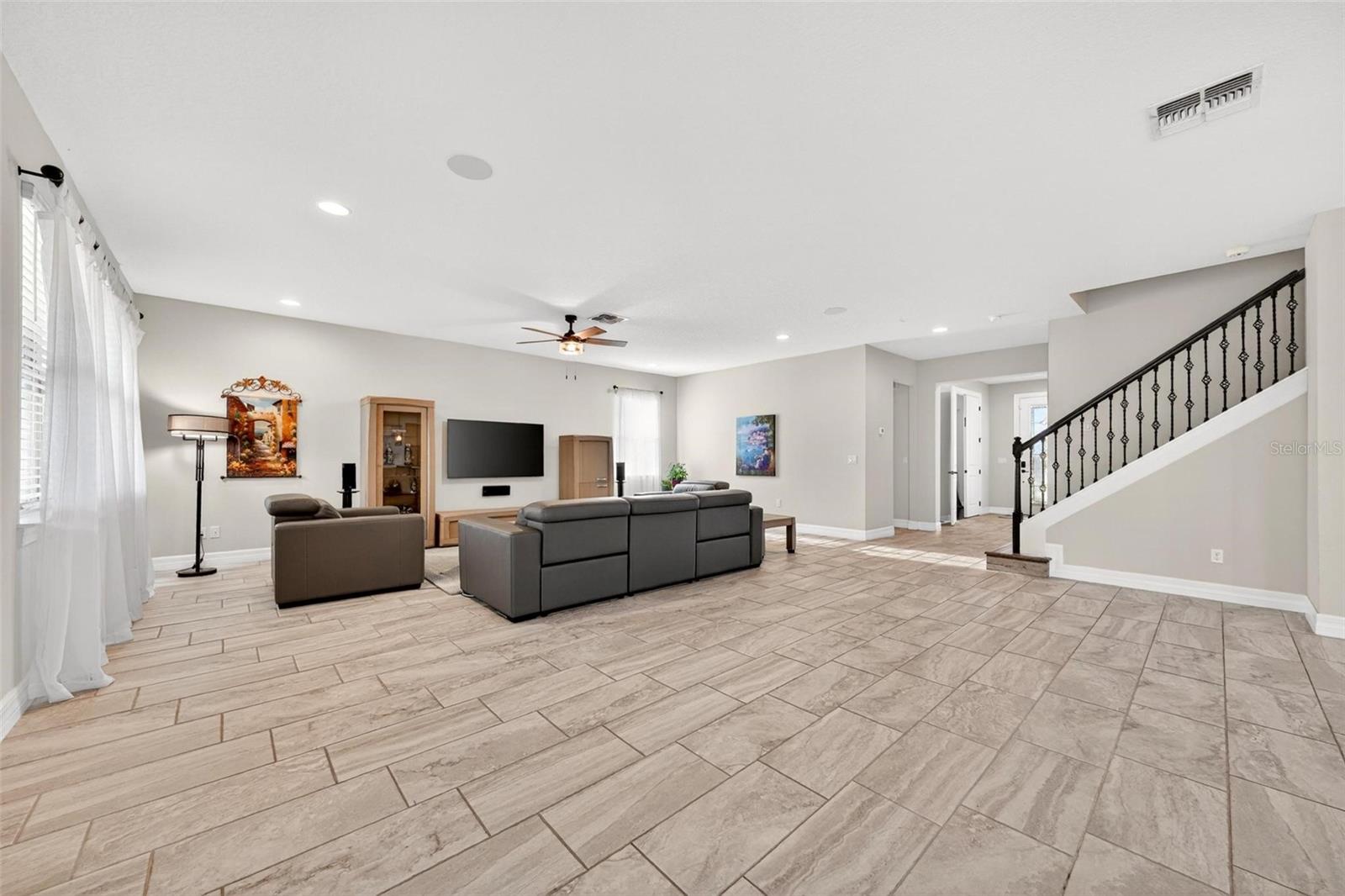 ESTATES/LK PICKETT - Residential