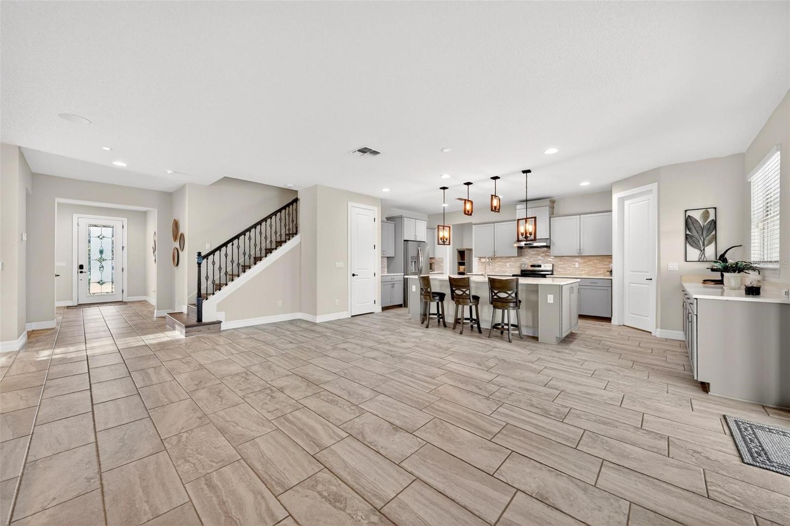 ESTATES/LK PICKETT - Residential