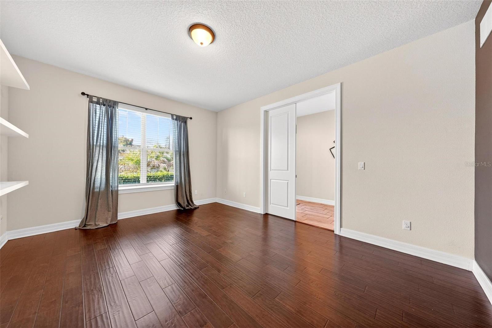ESTATES/LK PICKETT - Residential