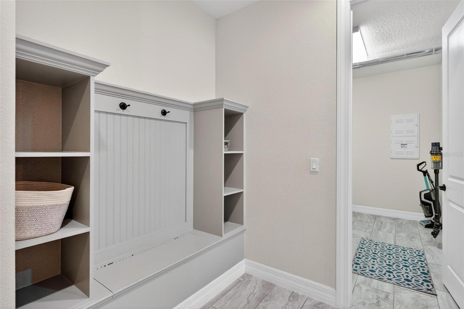 ESTATES/LK PICKETT - Residential
