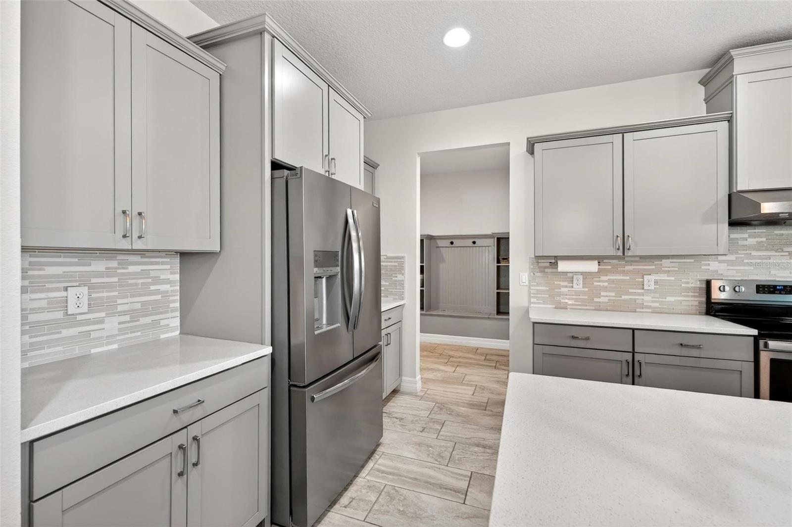 ESTATES/LK PICKETT - Residential