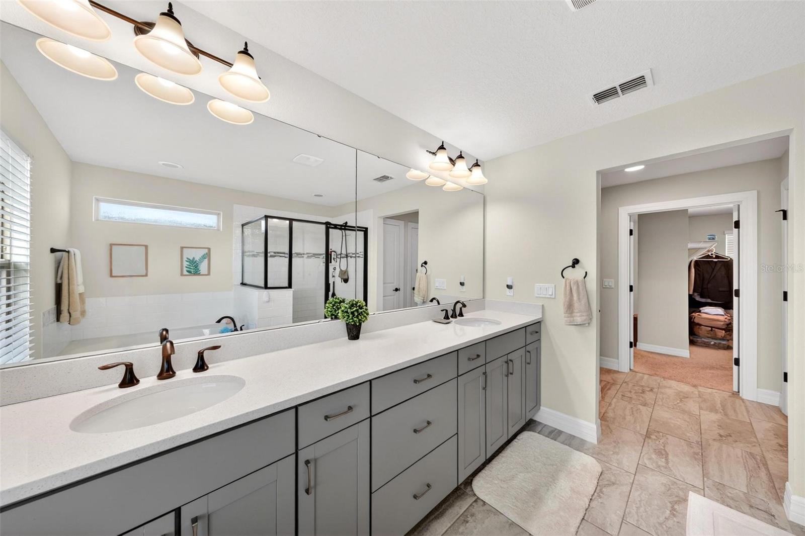ESTATES/LK PICKETT - Residential